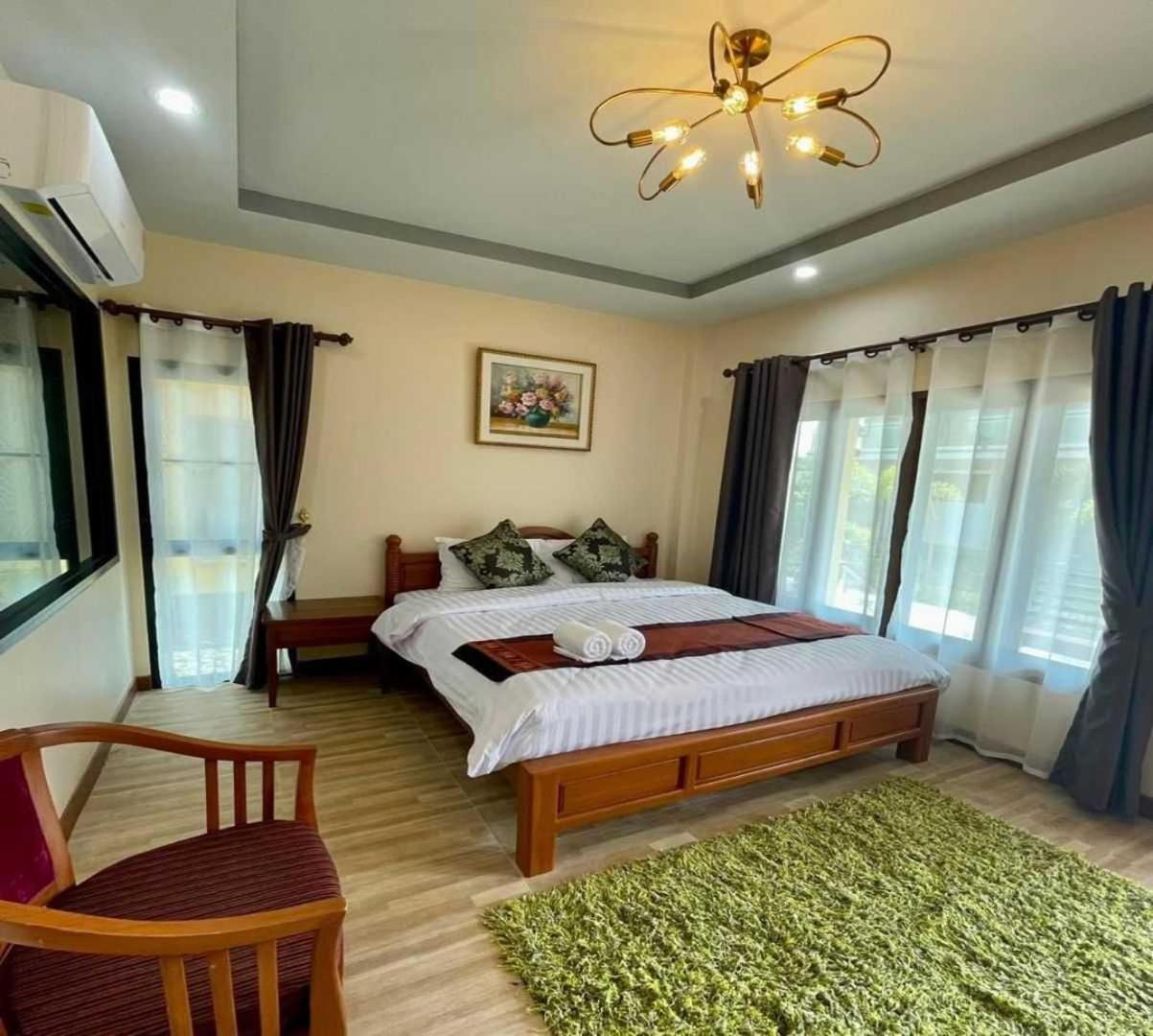 Capital O 75518 Baan Rose Resort Ao Luk Buitenkant foto