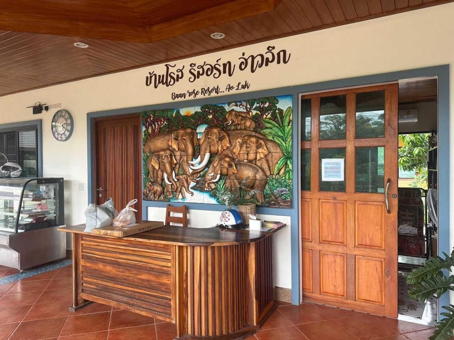 Capital O 75518 Baan Rose Resort Ao Luk Buitenkant foto