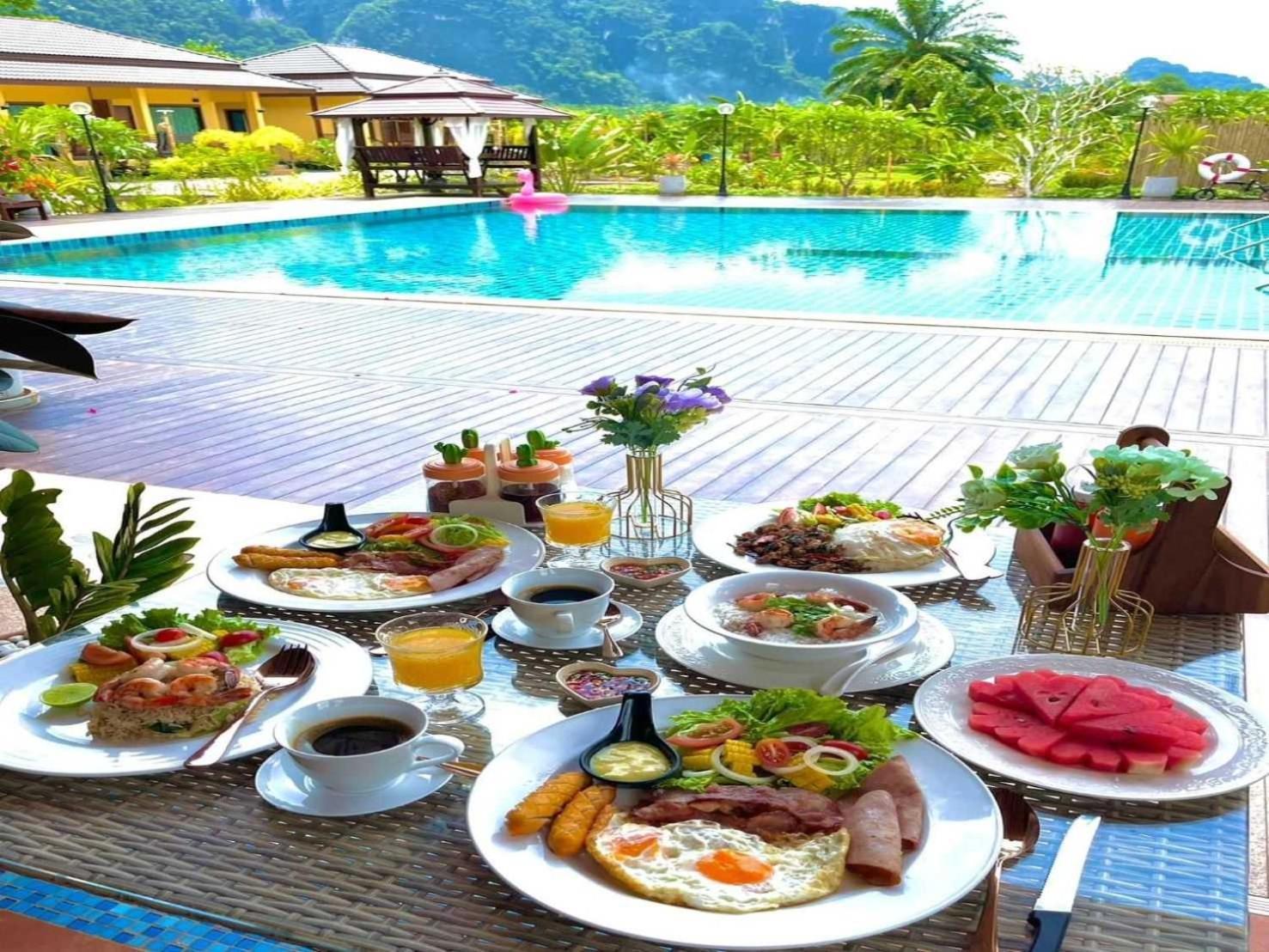 Capital O 75518 Baan Rose Resort Ao Luk Buitenkant foto